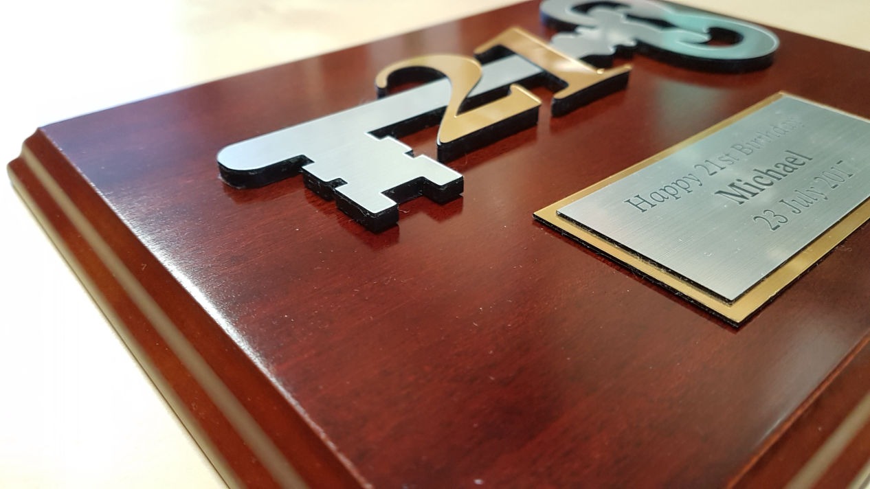 21st birthday old fashioned key themed wall plaque